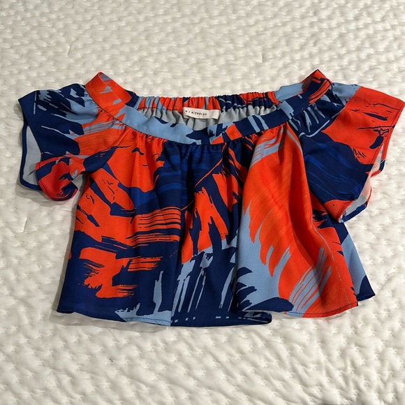 Nicholas Off-Shoulder Tropical Print Crop Top - Picture 3 of 5